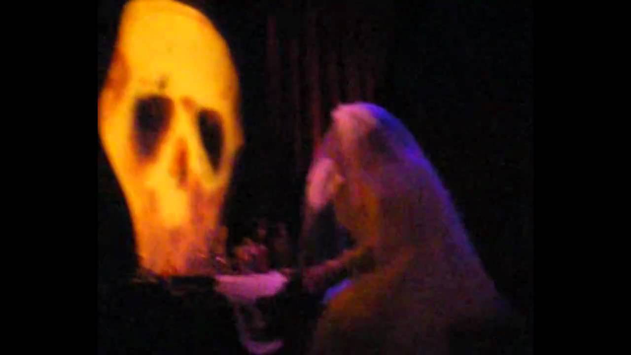 Phantom manor disneyland paris