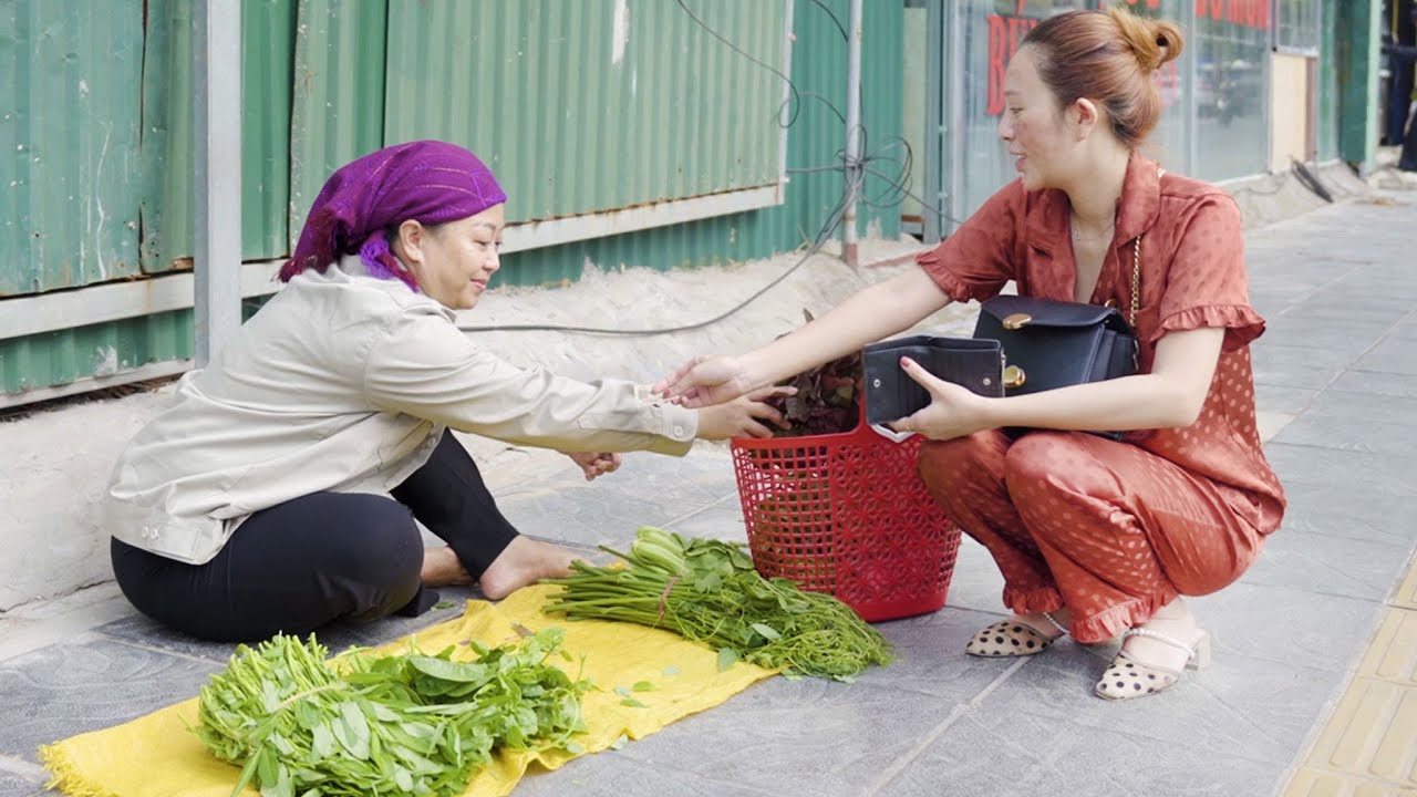 Đứa Bé Bật Khóc Từ Chối Trọng Giúp Đỡ Vì Lý Do..