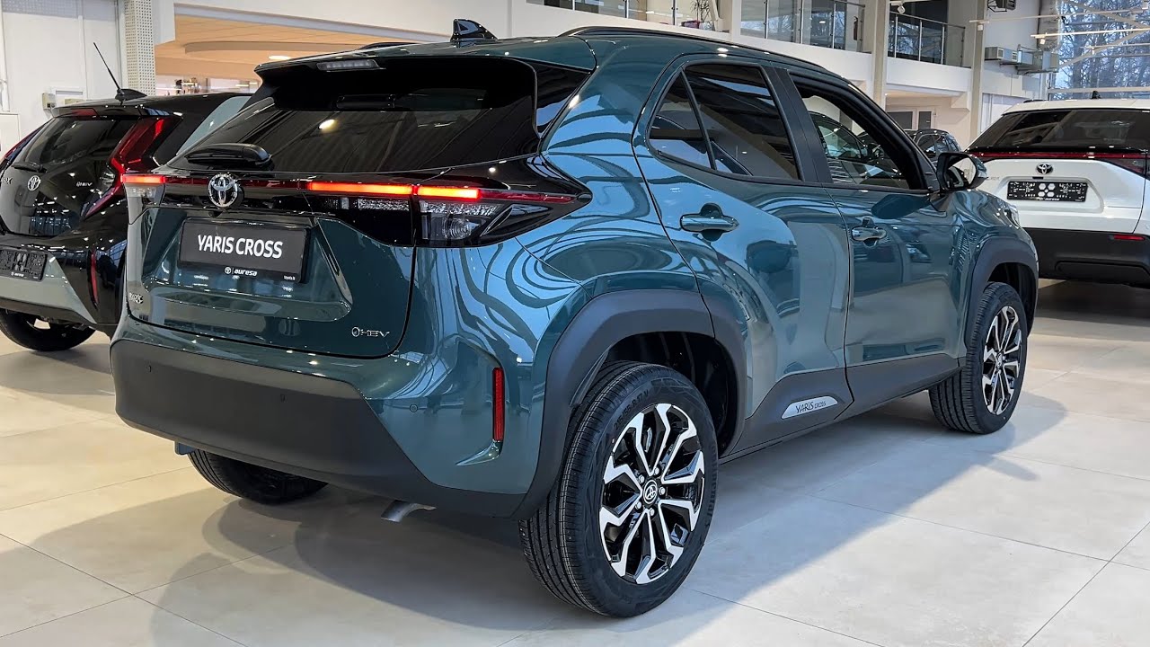 2026 Toyota Yaris Cross Hybrid - Full Walkaround 4K (Interior & Exterior)