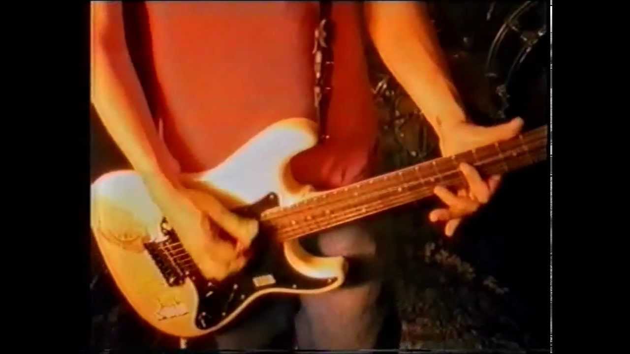 Obejrzyj The Superjesus - Saturation Official Film Clip w YouTube Obejrzyj The Superjesus - Saturation Official Film Clip w YouTube