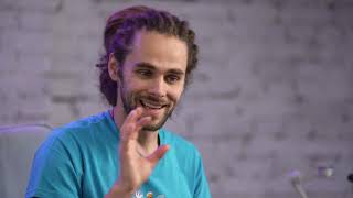 картинка: Академия контента/ Урок 4/Александр Ларин о правилах съемки на смартфон