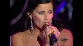 Nelly Furtado - Fuerte/Fuerte (Original English Version) (live Vancouver Olimpics 2010)