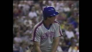 NYM@MON: Kevin McReynolds singles in the first inning (1990)
