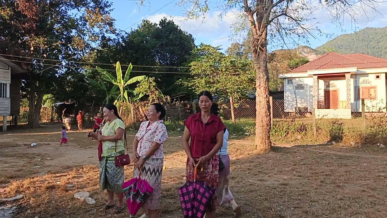 zuag xyooj txo vaj kwv txhiaj