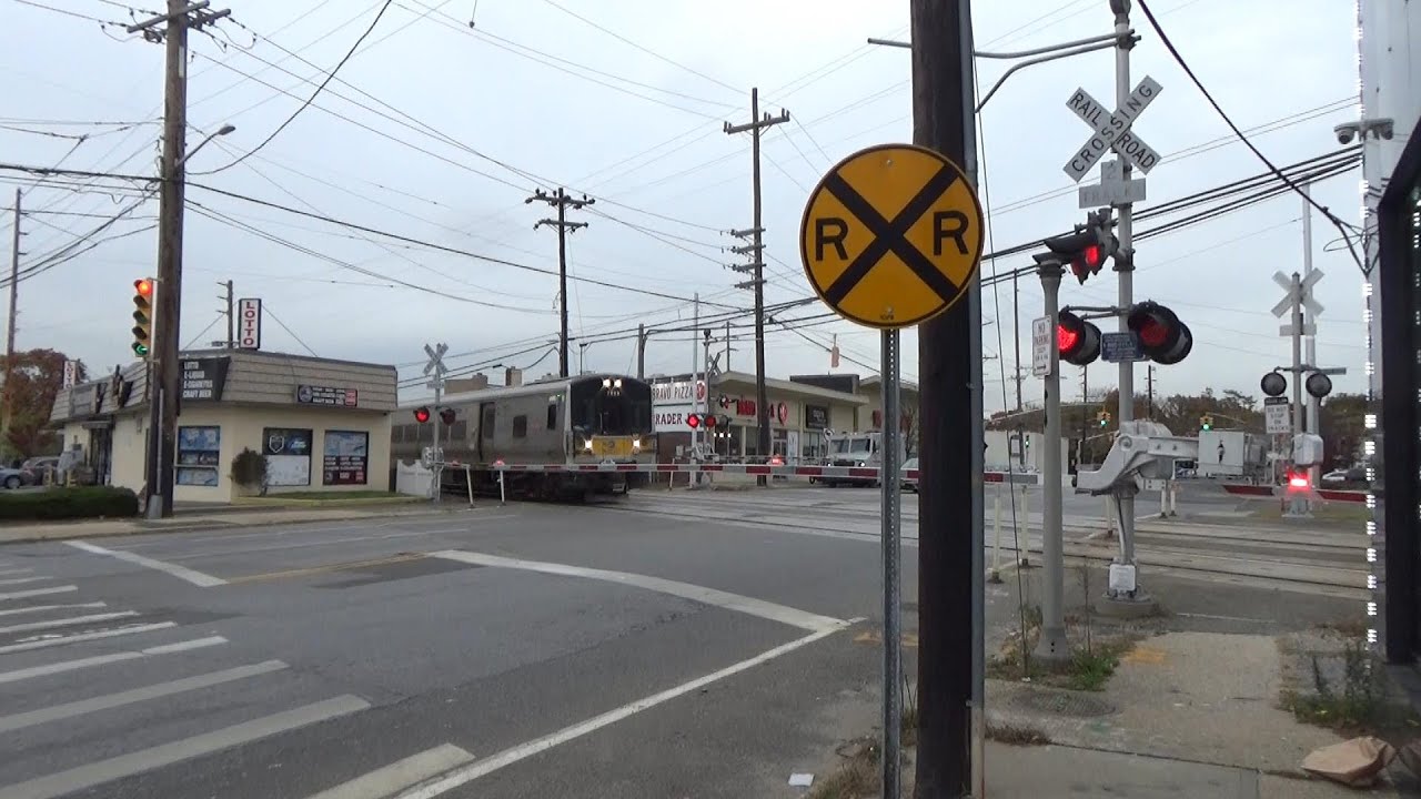 (Old Bell) LIRR M7 to Far Rockaway W Broadway Railroad Crossing