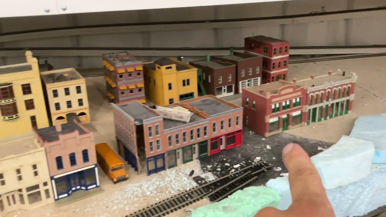 HO Scale Train layout Inside a Shipping Container - 7/14/2025 Update