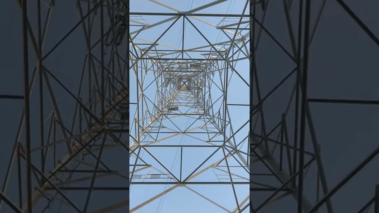 真下から見上げることができる鉄塔 Shorts Youtube