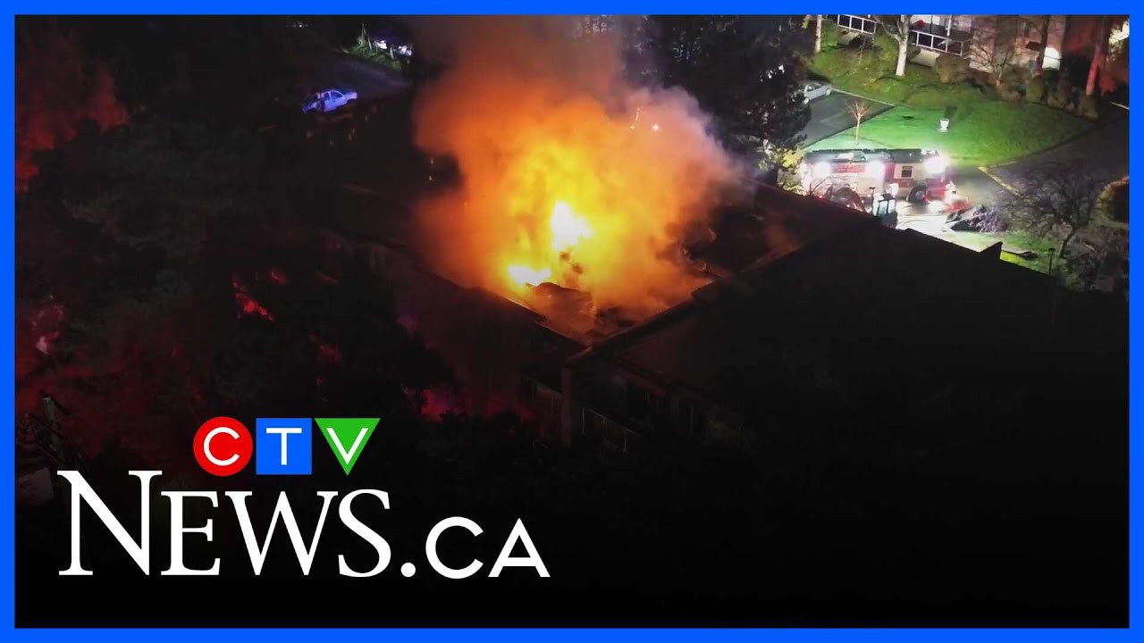 Dozens displaced after apartment fire - YouTube