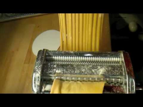 Using the Marcato Atlas pasta machine 150 