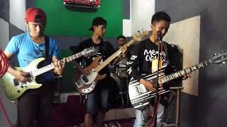 Download Lagu Our Story-Tersimpan (cover BandDraat) MP3