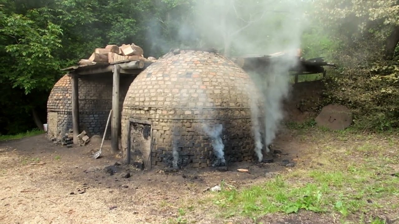 KAKO SE PRAVI ĆUMUR ZA ROŠTILJ -ĆUMURANA PORED PUTA DONJA MUTNICA - KLAČEVICA KOD PARAĆINA
