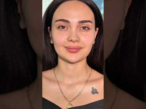 اول ما دخلت قالت لي انا عايزه اتفاجئ بشكلى بعد الميك اب