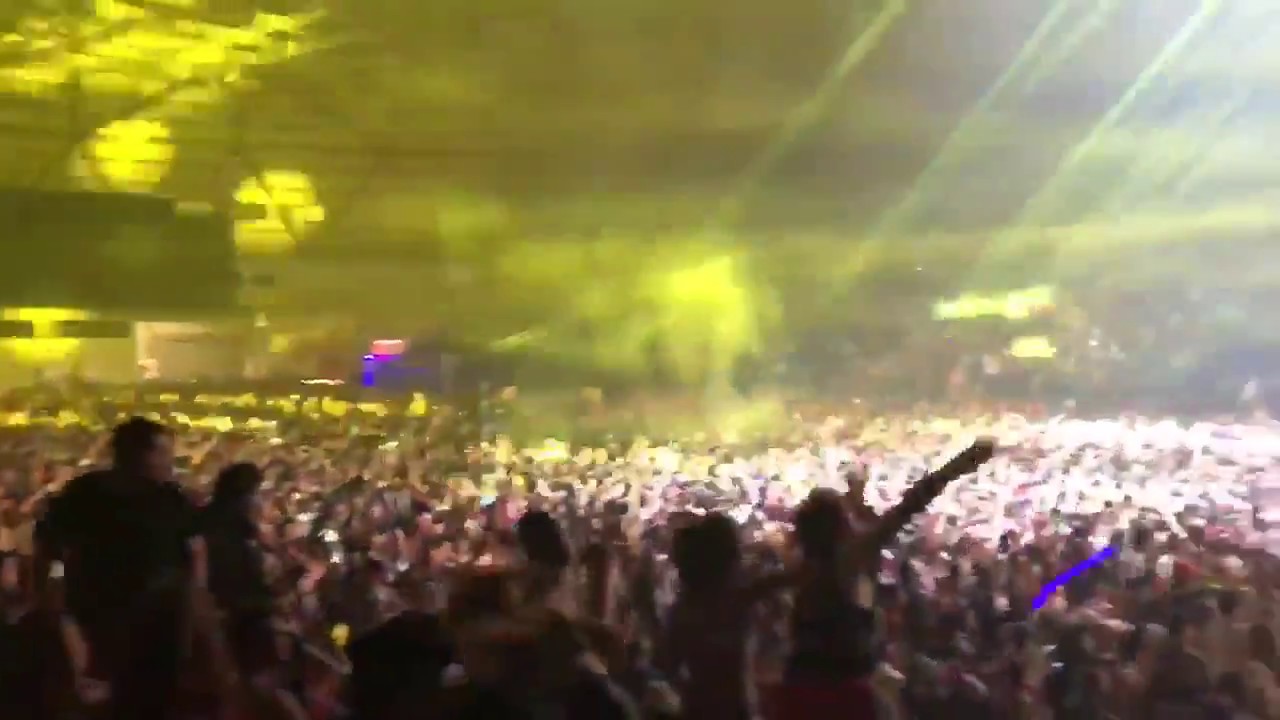 Excision live with 10k headbangers - YouTube
