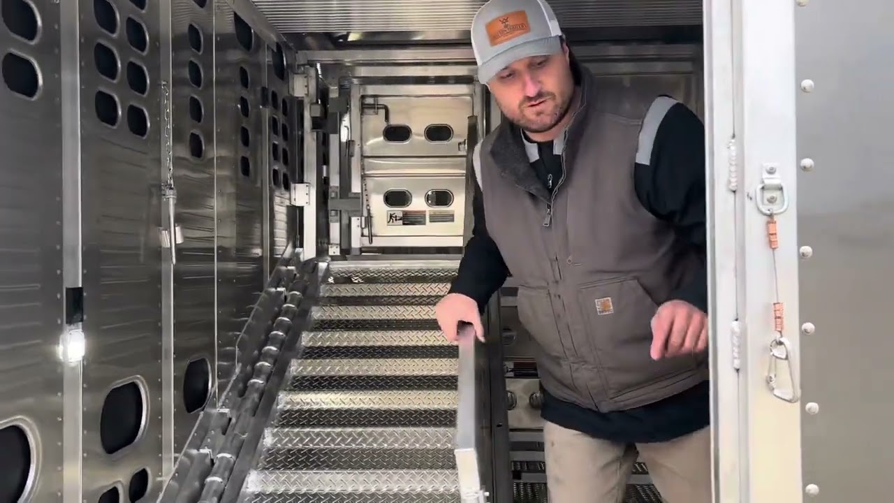 Wilson Gooseneck Double Deck Livestock Trailer by Rodoc