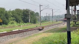 Flying Patna !!! 22644 Patna Junction - Ernakulam Junction Superfast Express blasting past Kanjikode