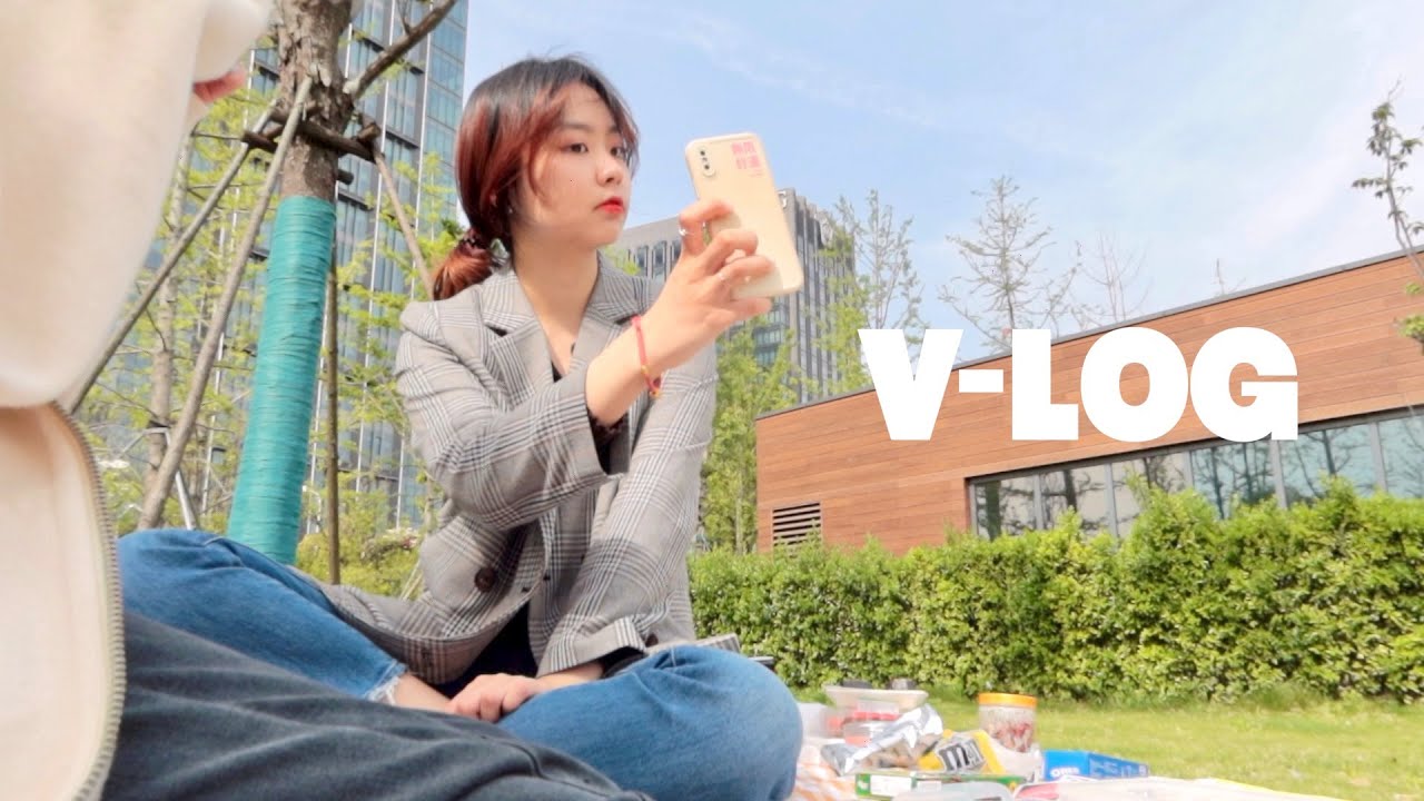 VLOG之无业游民的日常第二弹/春日野餐 好好学习 好吃的韩料 上海网红美食店探店 - YouTube
