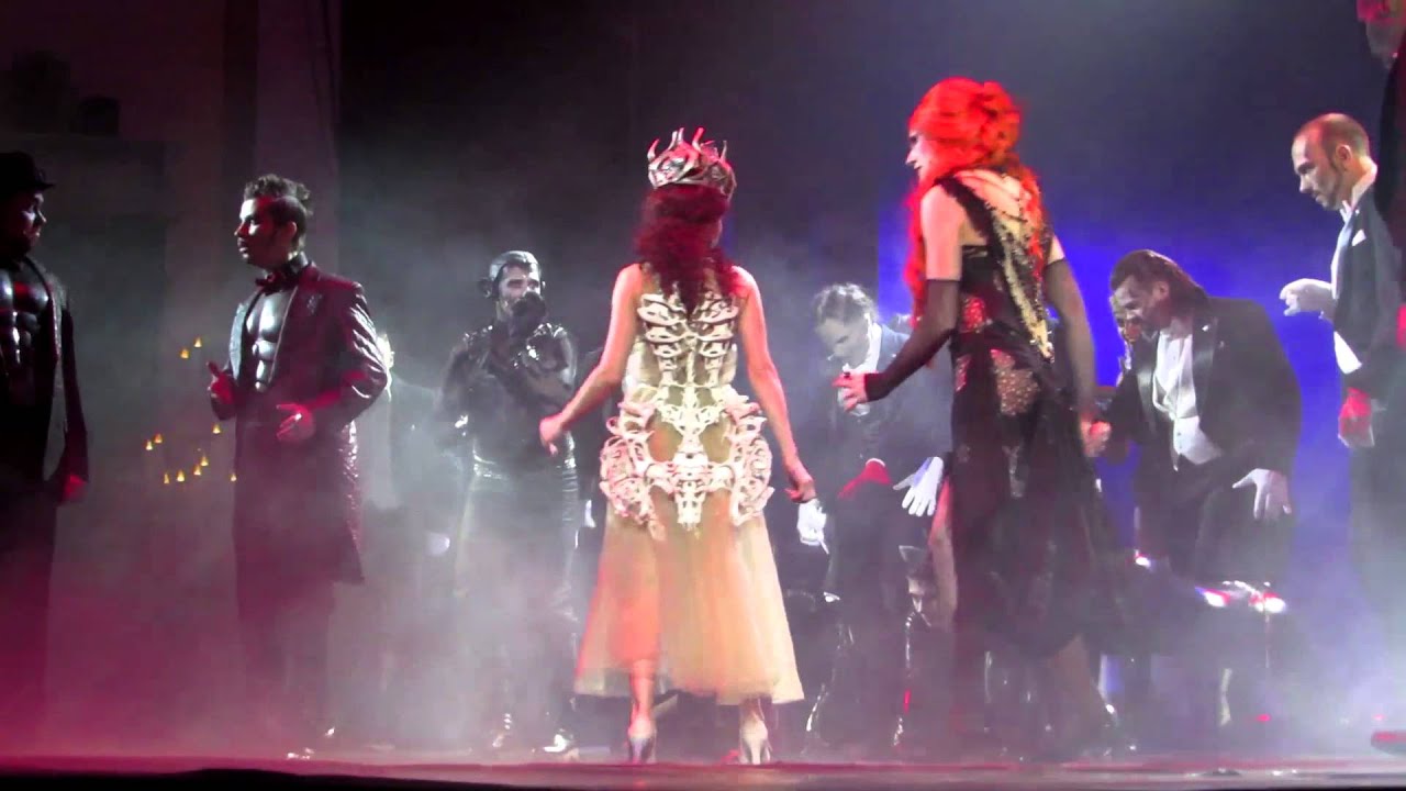 Ария Фриды + Бал у Воланда - YouTube