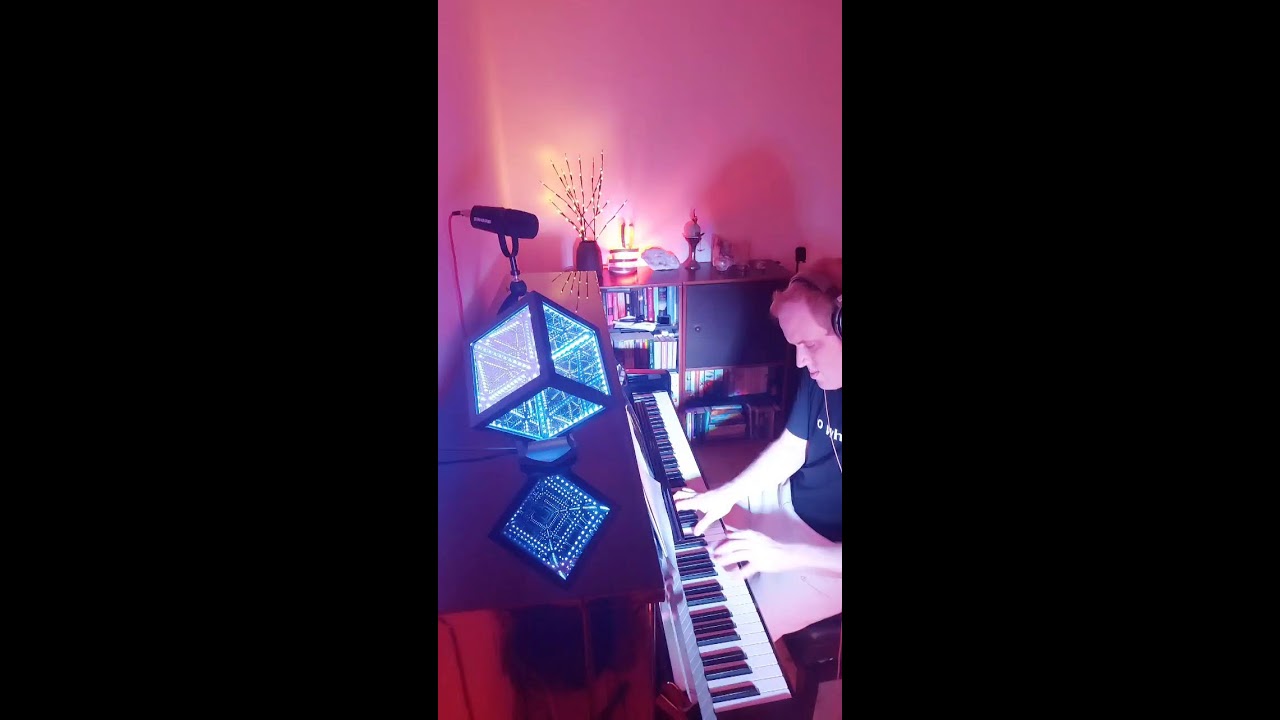 Live Piano Improvisation 🎹 Jazzy Trappy Vibes, Chopin, AWESOME NEW EFFECT: BEHRINGER REVERB !!