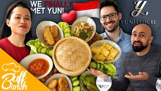 YuniLeisure invites us to eat HOMEMADE Indonesian Food!  - (Birmingham UK) [BUFFLUNCH]