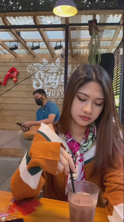 STORY WA Mentahan Halu Nongkrong Sama Cewek Cantik. Buat Prank temen, Manasin Mantan.