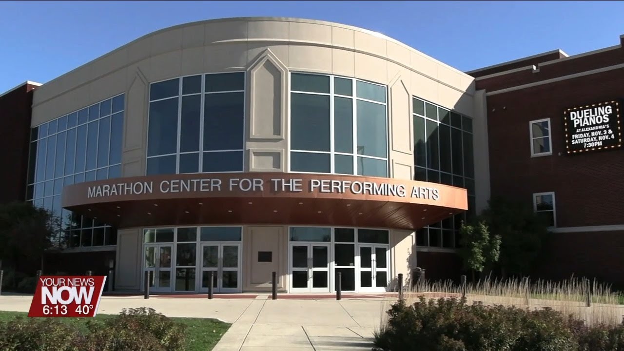 Downtown Findlay filled with artists and music Friday night for Artwalk
