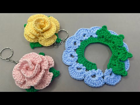 Wow! 😍 An easy way to crochet a rose keychain 🌹