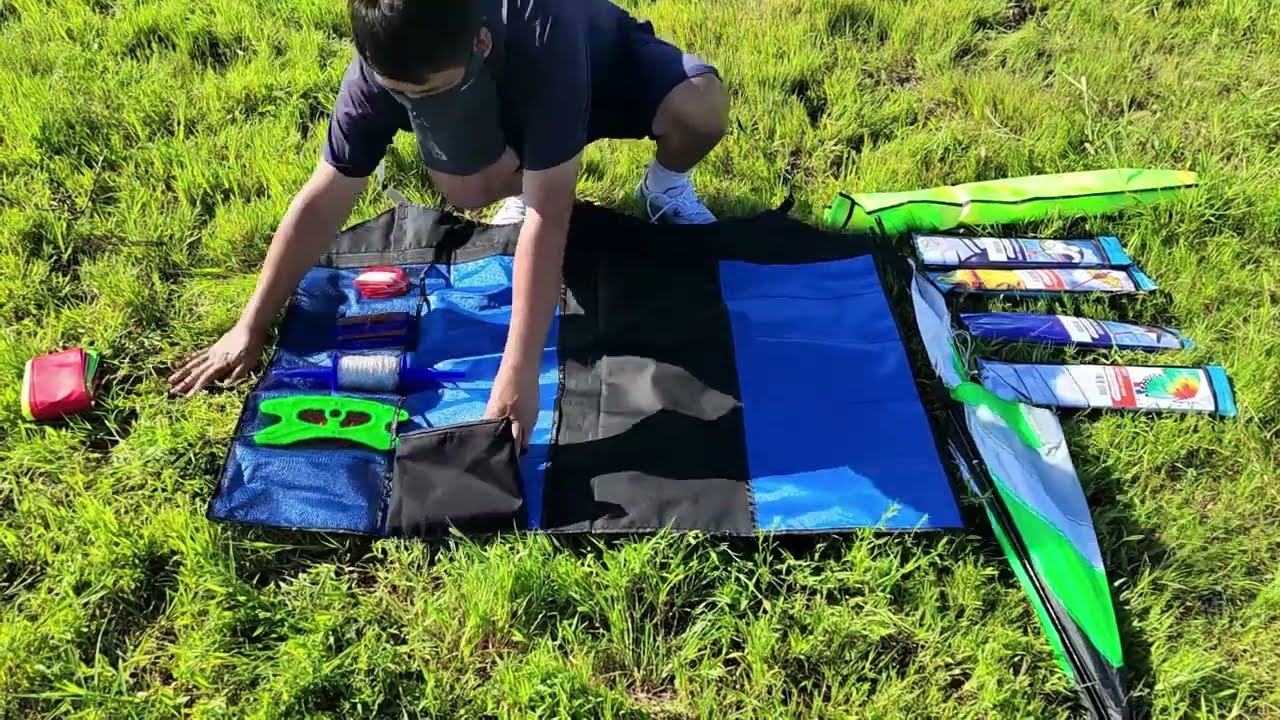 How to Use Kite Bag to Store Your Kite - YouTube