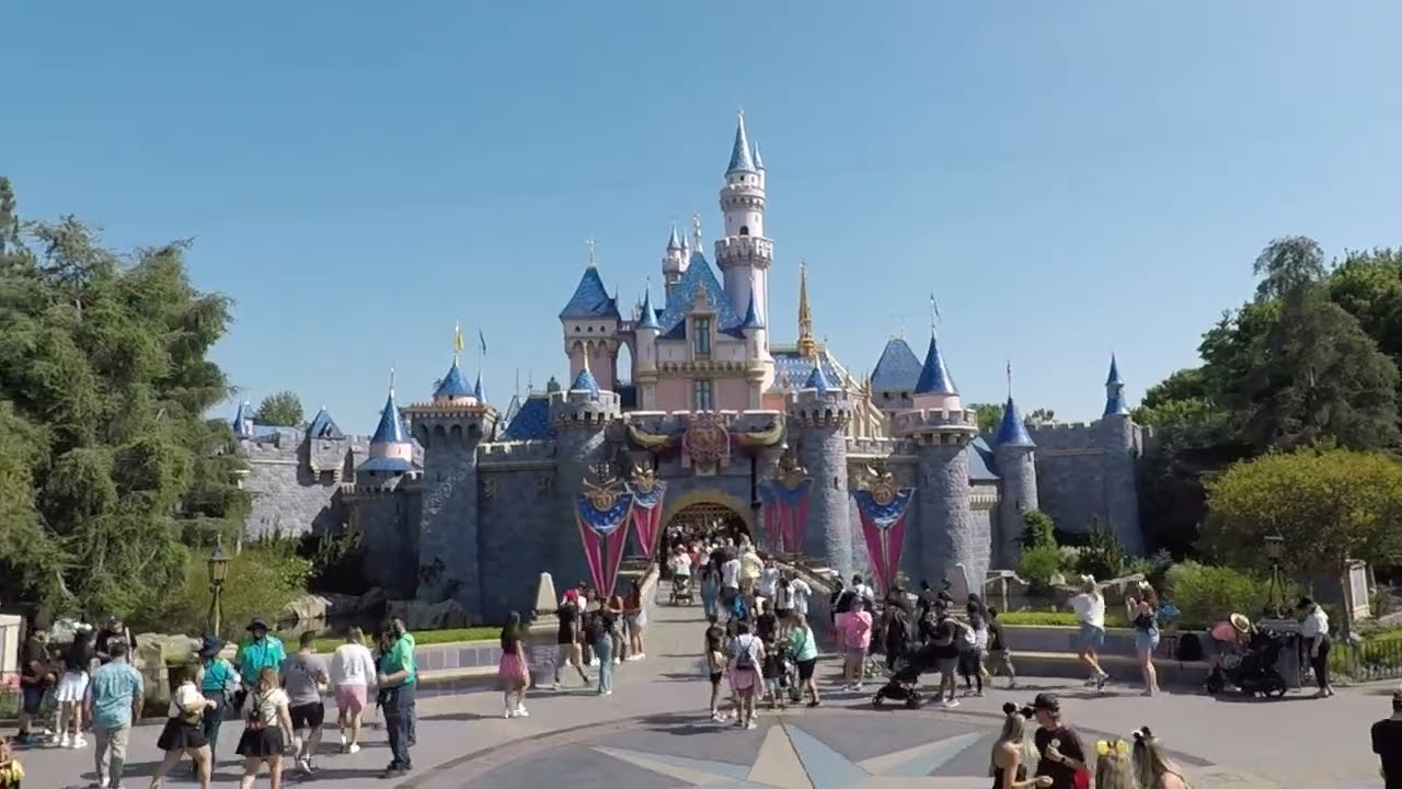 Disneyland Omnibus POV Ride Thru Mainstreet U.S.A.