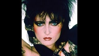 Video thumbnail of "Siouxsie And The Banshees - Christine"