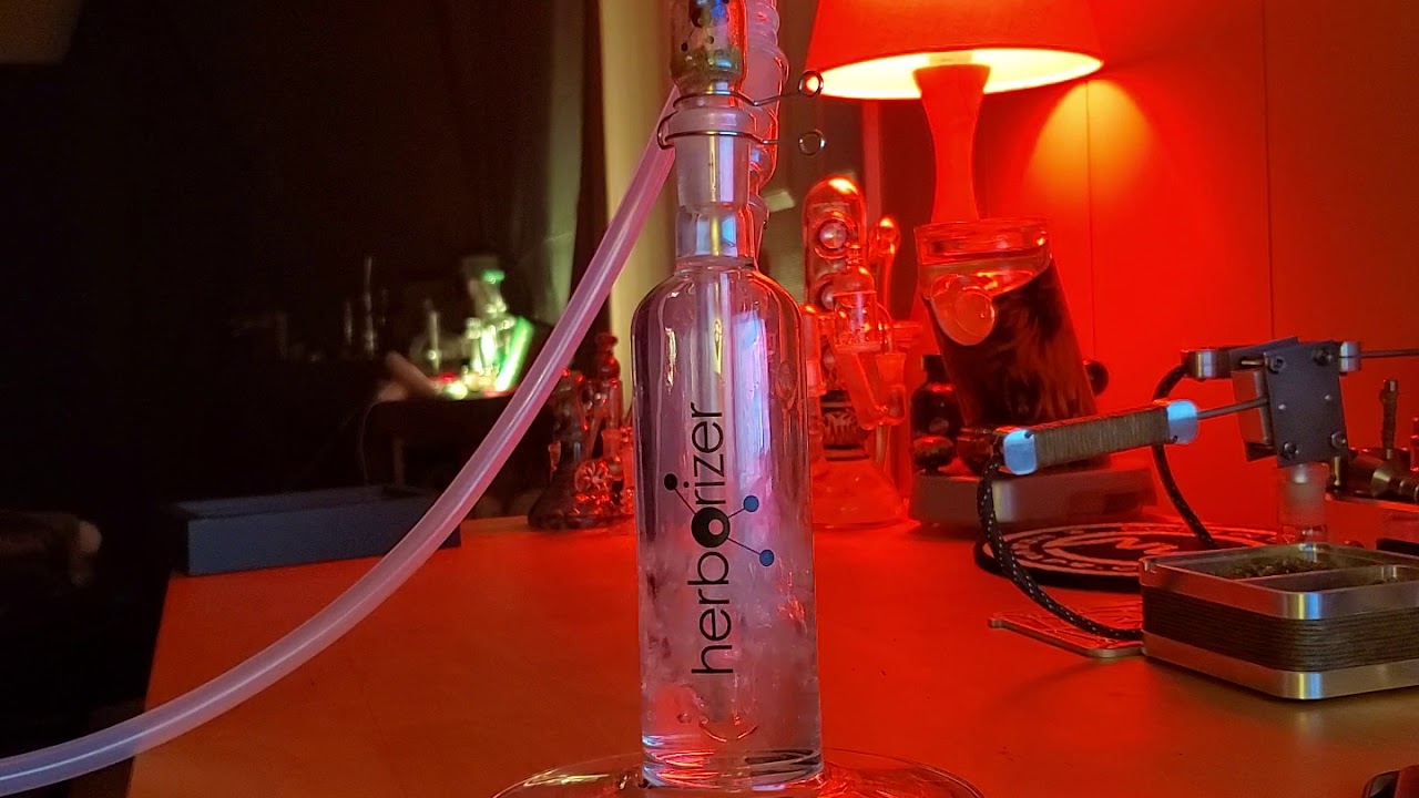 Herborizer DigiTi with Herborizer Bubbler UV Light
