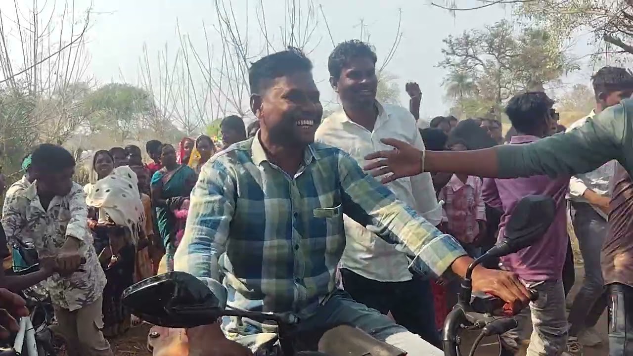 Bhanjar barati ne jen dance. Mind-blowing 