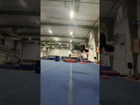 نصيحة روديو كورك أمسك تلك القدم دون النظر وسيكون من الأسهل الإمساك بها من الجانب الخداع