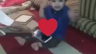 Ребёнок выбирает Коран
