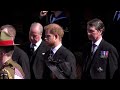 Funerali di Filippo a Windsor: il principe Carlo, Harry e William seguono il feretro