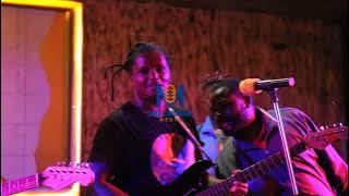 Maima Kithungo Raha performs KITHEKA NI KITU and Other songs Live at Kifaru place Mombasa Road