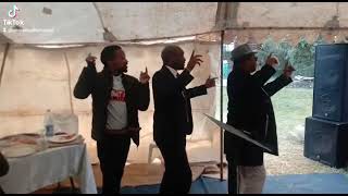 ngcolosi uyindoda kodwa.