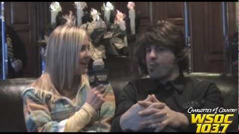 103.7 WSOC: Pinkie Interviews Jimmy Wayne on the Redneck Yacht Club!