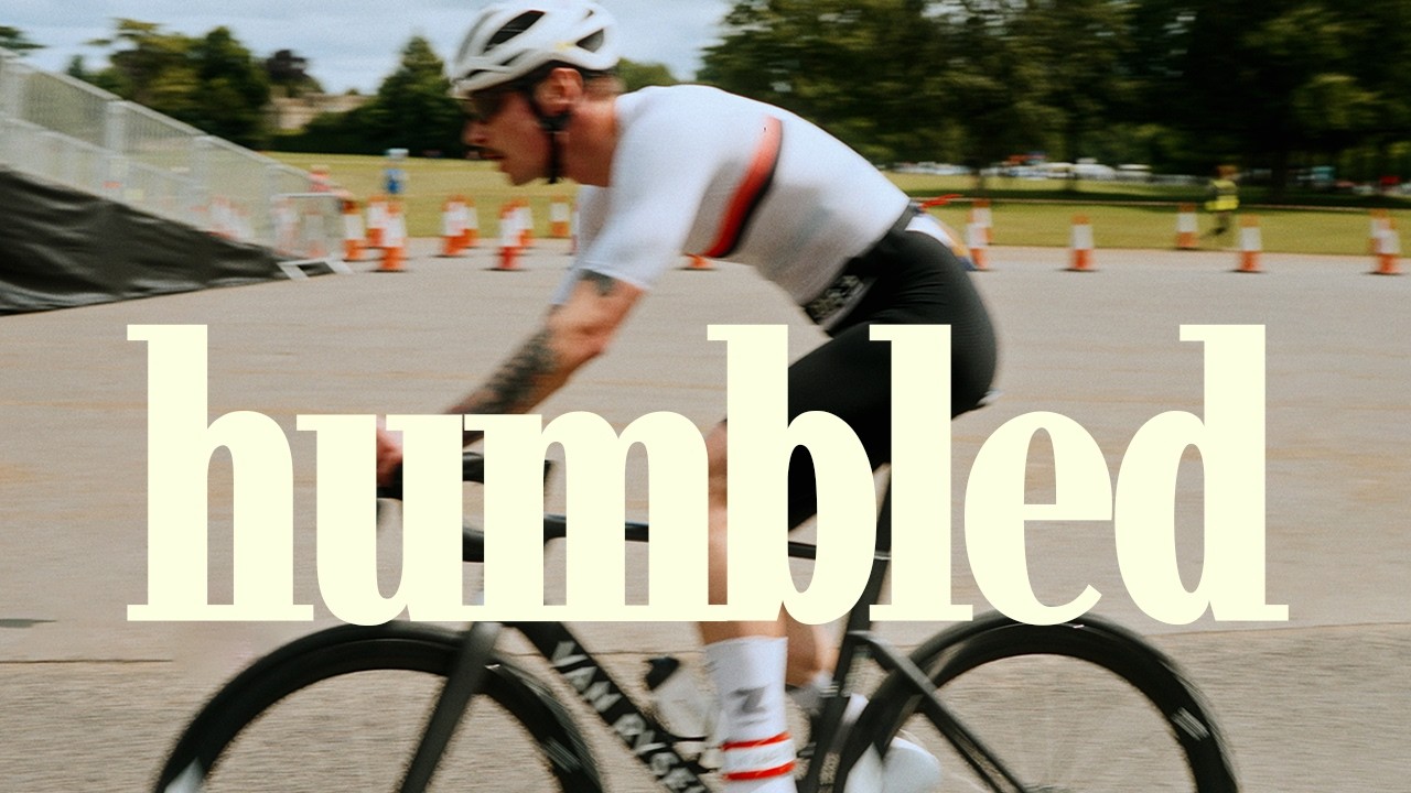 Велосипедист участвует в триатлоне и получает смирение | Триатлон в Бленхеймском дворце