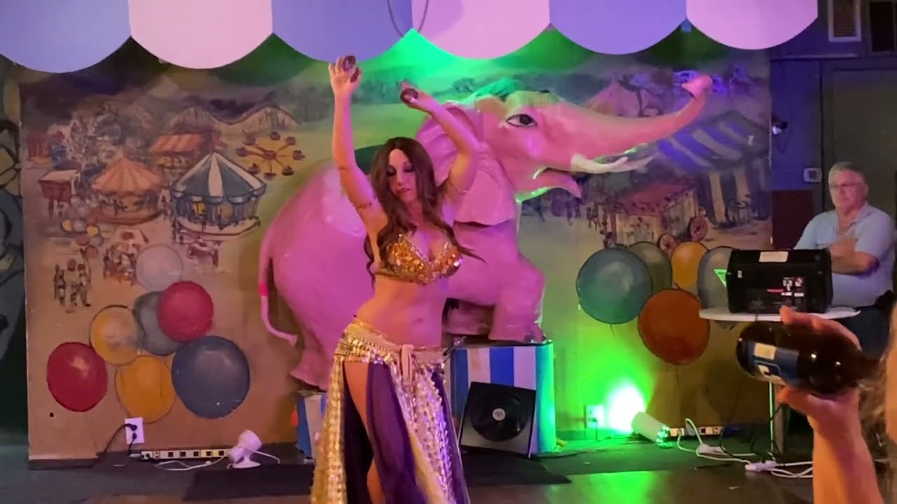 Classic American Cabaret Belly Dance Improv at the Carousel Lounge, Austin, TX