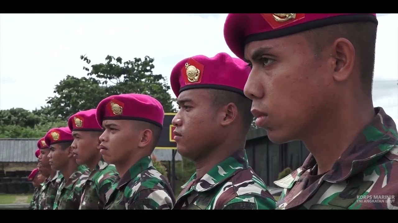 DANMENBANPUR 3 MARINIR PIMPIN UPACARA TRADISI PENERIMAAN TAMTAMA REMAJA