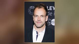 Jonny Lee Miller Net Worth