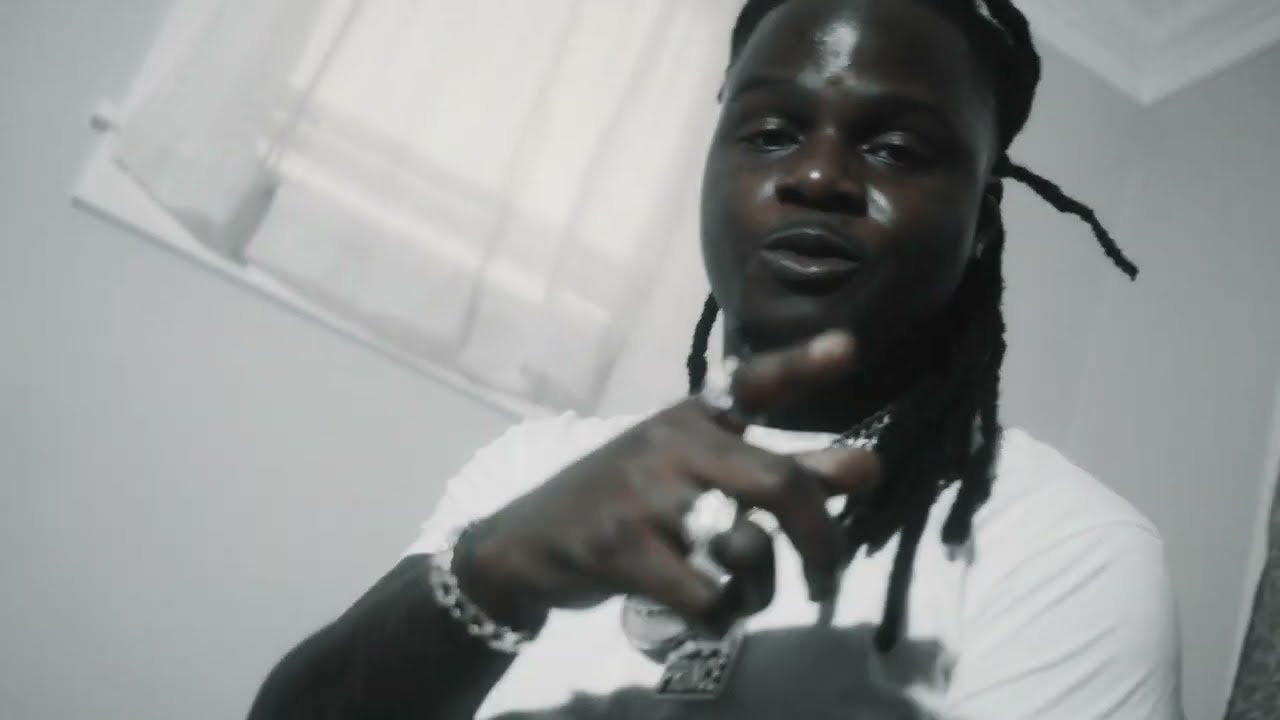 Rocky Da Prince | Addicted | Music Video | Shot By: @BluGotAim #UppedThaSco auf YouTube ansehen Rocky Da Prince | Addicted | Music Video | Shot By: @BluGotAim #UppedThaSco auf YouTube ansehen