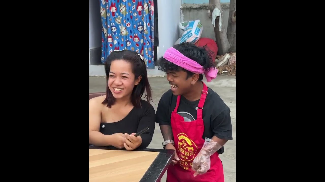 ចុងភៅតឿលេងមួយក្បាច់😂🙈