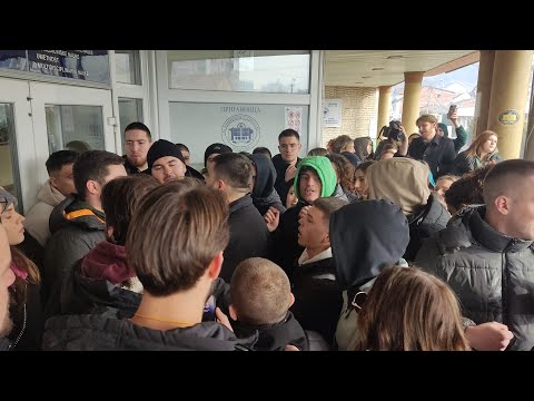 Nakon ćutanja studenti zahtevaju da im se otvore vrata DUNP-a