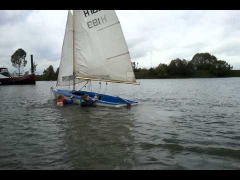 zeilboot omslaan filmpje zeilen omslaan javelin youtube zeilboot omslaan filmpje zeilen omslaan javelin youtube