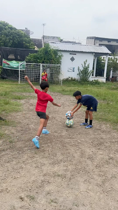 Siapa yang dulu kayak gitu??? Aku iyaa sih pertama kali ga ada power #jnrsoccer #shorts