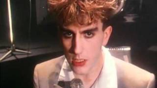 Video thumbnail of "Fun Boy Three - Tunnel Of Love"