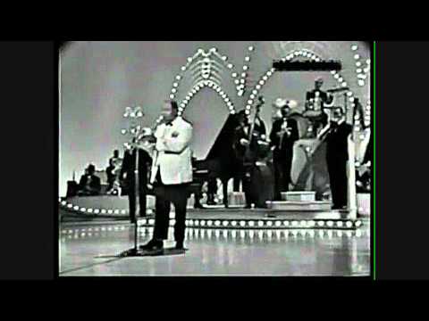 Louis Armstrong sings Blueberry Hill ® GRAND RETRO © official - YouTube