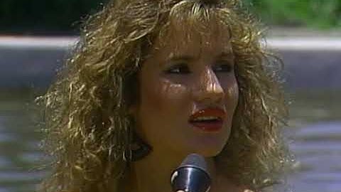 PIMPINELA | ME HACE FALTA UNA FLOR