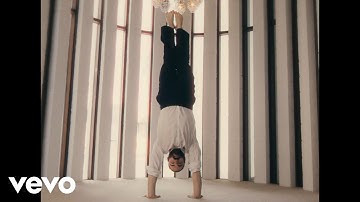 Alex Lahey - Spike The Punch (Official Music Video)